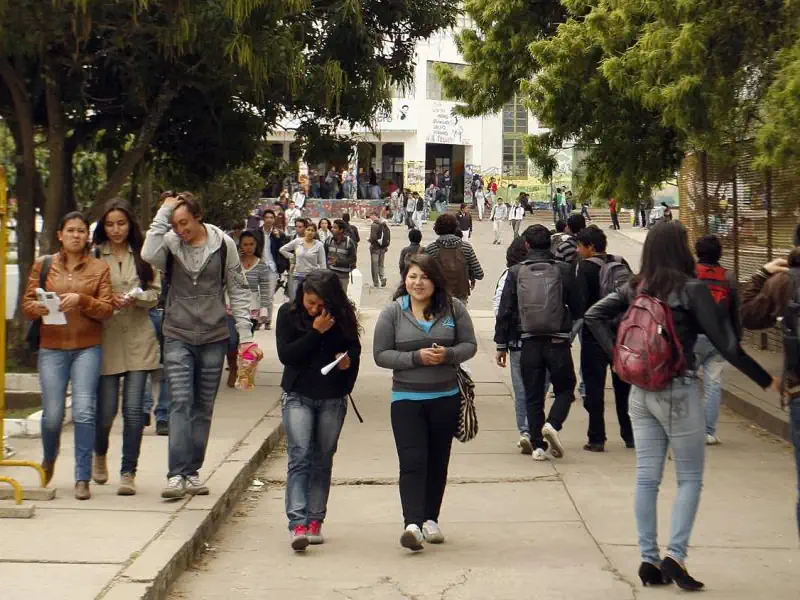 El sueldo promedio con un Diplomado en Talento Humano en Colombia